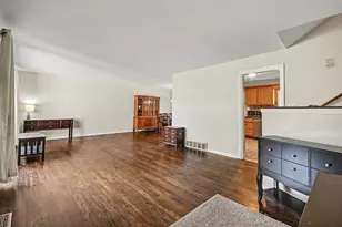 906 N Rainbow Dr, Glenwood, IL 60425 - Photo 10