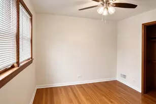 7809 S Christiana Ave S, Chicago, IL 60652 - Photo 8