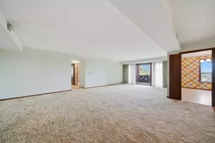 120 S Spruce Ave, Wood Dale, IL 60191 - Photo 22