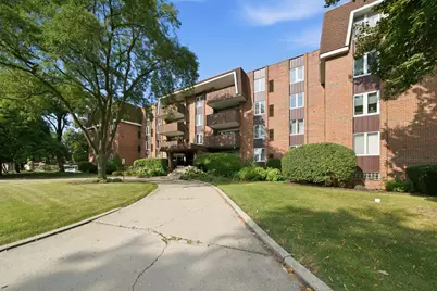 120 S Spruce Avenue #307, Wood Dale, IL 60191 - Photo 2