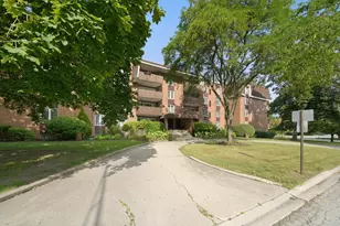 120 S Spruce Ave, Wood Dale, IL 60191 - Photo 4