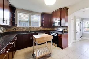 7922 W Elmgrove Dr, Elmwood Park, IL 60707 - Photo 10