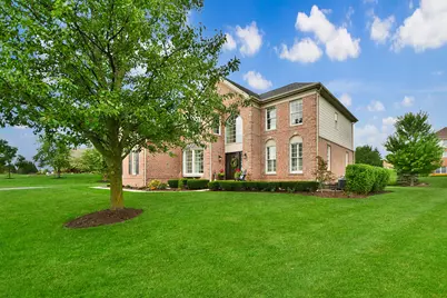 8 Prairie Landings Court, Hawthorn Woods, IL 60047 - Photo 2