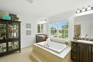 8 Prairie Landings Ct, Hawthorn Woods, IL 60047 - Photo 28