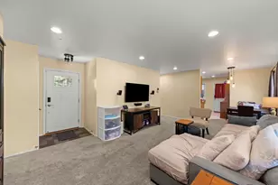 724 E Baldwin Rd, Palatine, IL 60074 - Photo 4