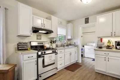 223 Ellen Street, Sycamore, IL 60178 - Photo 6