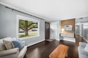 1106 Sumner St, Wheaton, IL 60189 - Photo 4