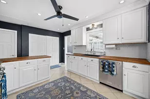 1106 Sumner St, Wheaton, IL 60189 - Photo 10