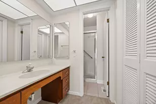 124 Carriage Way Dr, Burr Ridge, IL 60527 - Photo 18