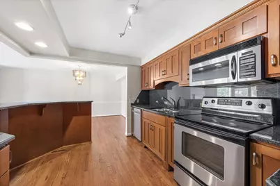124 Carriage Way Drive #B109, Burr Ridge, IL 60527 - Photo 10