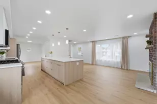 1134 Pinehurst Ln, Schaumburg, IL 60193 - Photo 8