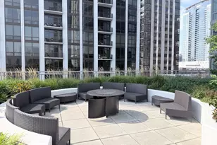 1235 S Prairie Ave, Chicago, IL 60605 - Photo 20
