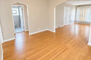 7922 S Wood St, Chicago, IL 60620 - Photo 4