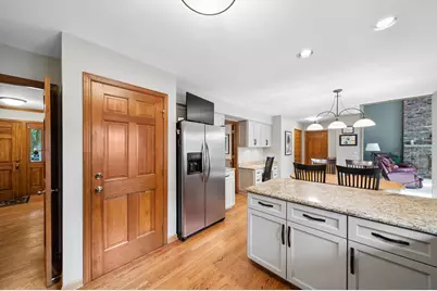 808 Lyndhurst Court, Naperville, IL 60563 - Photo 10