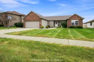 1725 Hunters Run Dr, Bourbonnais, IL 60914 - Photo 1