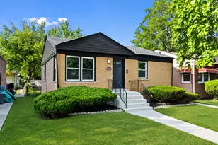 438 W 126th Pl, Chicago, IL 60628 - Photo 2