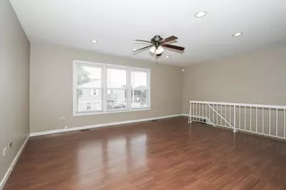 1063 Hampton Harbor #1063, Schaumburg, IL 60193 - Photo 4