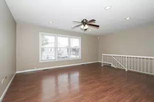 1063 Hampton Harbor, Schaumburg, IL 60193 - Photo 4