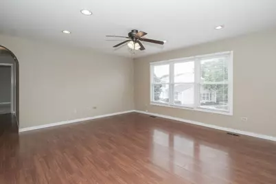 1063 Hampton Harbor #1063, Schaumburg, IL 60193 - Photo 6
