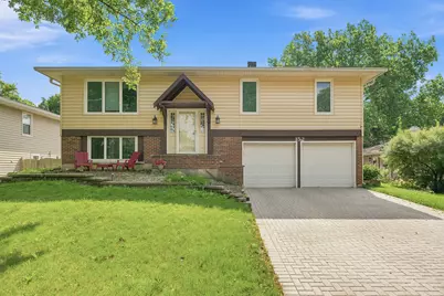 152 S Lancaster Drive, Bolingbrook, IL 60440 - Photo 1