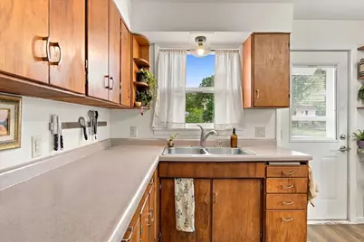 706 Adams Street, Oregon, IL 61061 - Photo 8