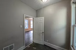 215 W 112th Pl, Chicago, IL 60628 - Photo 6