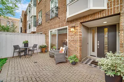 106 Bishop Quarter Lane #0, Oak Park, IL 60302 - Photo 4