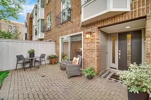 106 Bishop Quarter Ln, Oak Park, IL 60302 - Photo 4