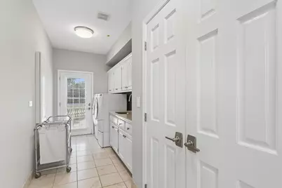 9200 Falling Waters Drive #9200, Burr Ridge, IL 60527 - Photo 32