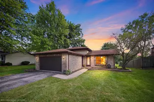 2211 Jackson Branch Dr, New Lenox, IL 60451 - Photo 1