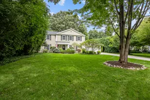 777 Cherokee Rd, Lake Forest, IL 60045 - Photo 2
