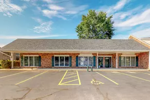 325 W Maple St, New Lenox, IL 60451 - Photo 1