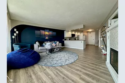 300 N State Street #5033, Chicago, IL 60654 - Photo 4