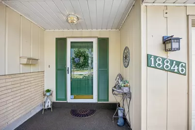 18846 Queens Road, Homewood, IL 60430 - Photo 2