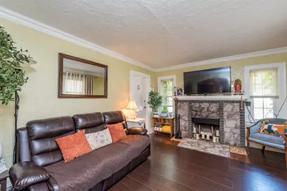 1033 W Atlantic Avenue, Waukegan, IL 60085 - Photo 16