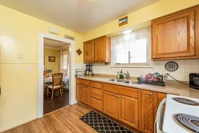 1033 W Atlantic Avenue, Waukegan, IL 60085 - Photo 2