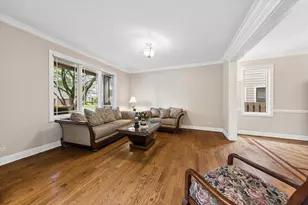 158 E Columbia Ave, Elmhurst, IL 60126 - Photo 6