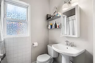 3224 W Berteau Ave, Chicago, IL 60618 - Photo 12