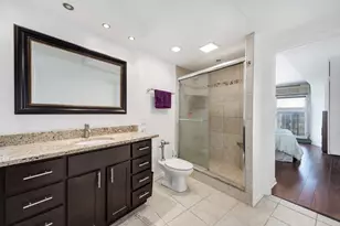 300 N State St, Chicago, IL 60654 - Photo 14