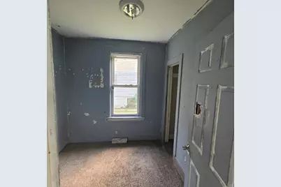 11936 S Prairie Avenue, Chicago, IL 60628 - Photo 4