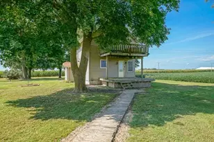 927 N Valentine Rd, Polo, IL 61064 - Photo 42