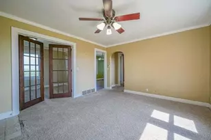 927 N Valentine Rd, Polo, IL 61064 - Photo 6