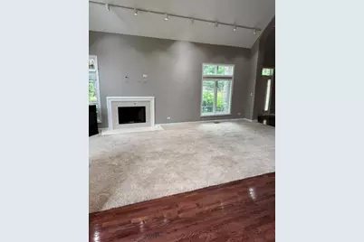 140 Roundtree Court, Bloomingdale, IL 60108 - Photo 2