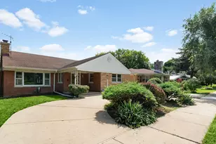 8663 Gross Point Rd, Skokie, IL 60077 - Photo 1
