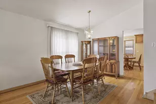 9232 Parkside Ave, Oak Lawn, IL 60453 - Photo 10
