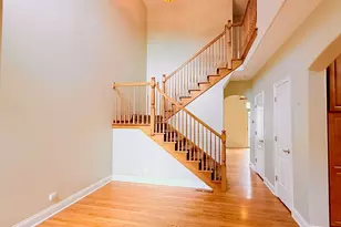 168 Mayo Ct, Elmhurst, IL 60126 - Photo 2