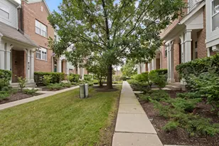 6148 Washington Ct, Morton Grove, IL 60053 - Photo 2