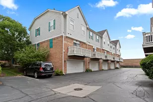 6148 Washington Ct, Morton Grove, IL 60053 - Photo 4