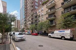 41 E 8th St, Chicago, IL 60605 - Photo 2
