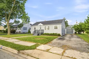119 Park Dr, Joliet, IL 60436 - Photo 1